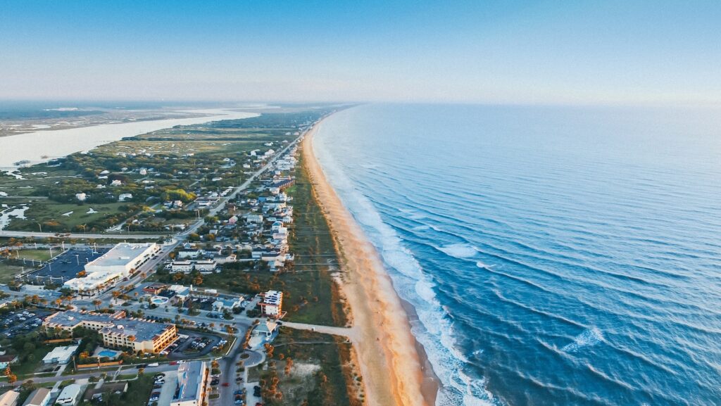 lance-asper-G9fpJ0OozaI-unsplash-1024x577 Land for sale in Florida by the beach on a sunny day